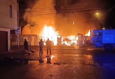 Voraz incendio consume totalmente dos viviendas y deja familias damnificadas en Pisco playa