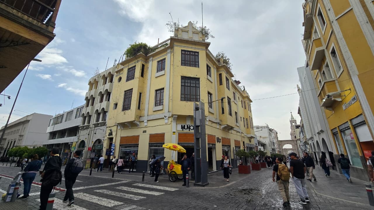 Ruta del segundo modernismo en el Centro Histórico de Arequipa. (Foto: Yunsu Pariapaza/@photo.gec).