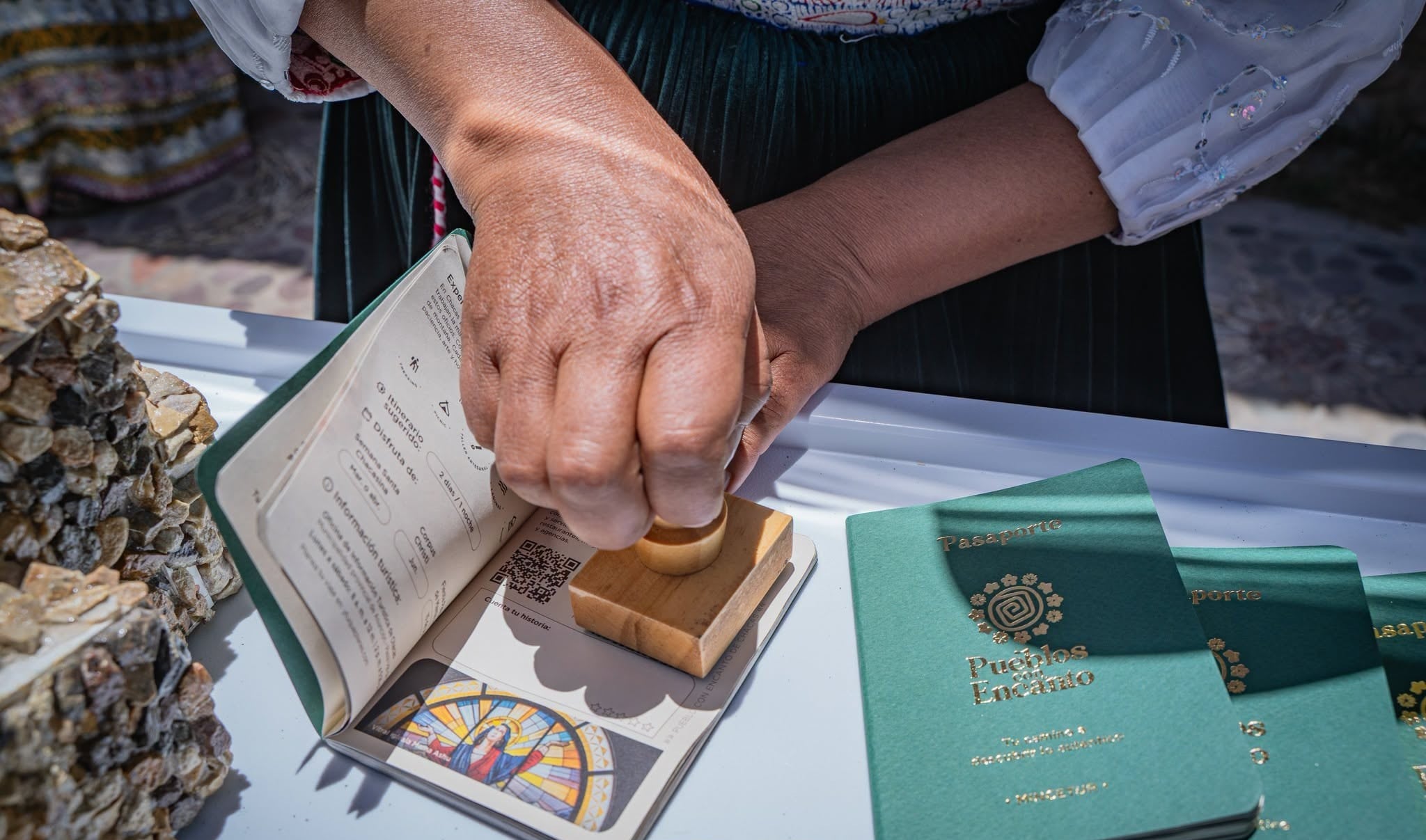 Distrito de Sibayo recibió el "Pasaporte con Encanto" del Ministerio de Comercio Exterior y Turismo. Foto: Autocolca.