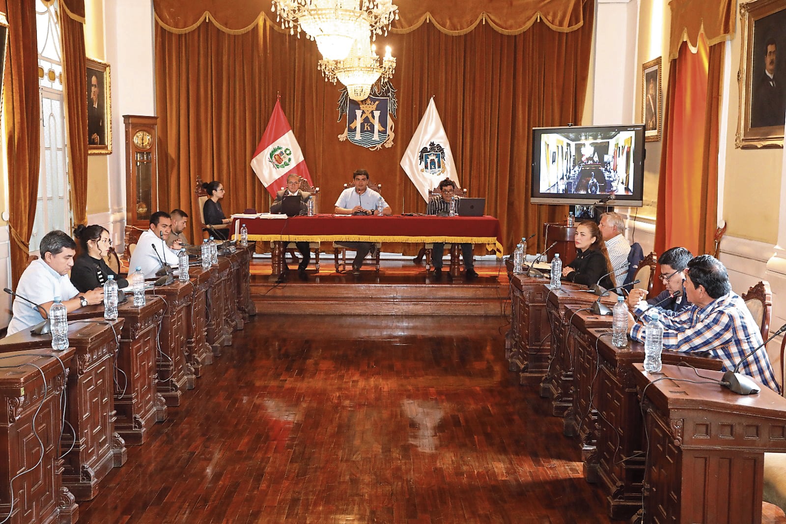 Resta solo un mes para que los regidores informen en el aplicativo “balance semestral” de la Contraloría en qué invirtieron los recursos económicos que se les asignó para reforzar sus labores de control, pero concejales de siete municipalidades, de las once que tiene Trujillo, no han invertido ni un sol en esas funciones.
