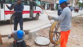 Piura: Con máquina de baldes atienden afloramiento de desagües en el A.H. Las Dalias