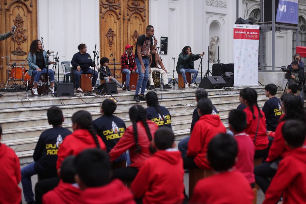 Cada 2 de agosto se celebra el Día del Cajón Peruano