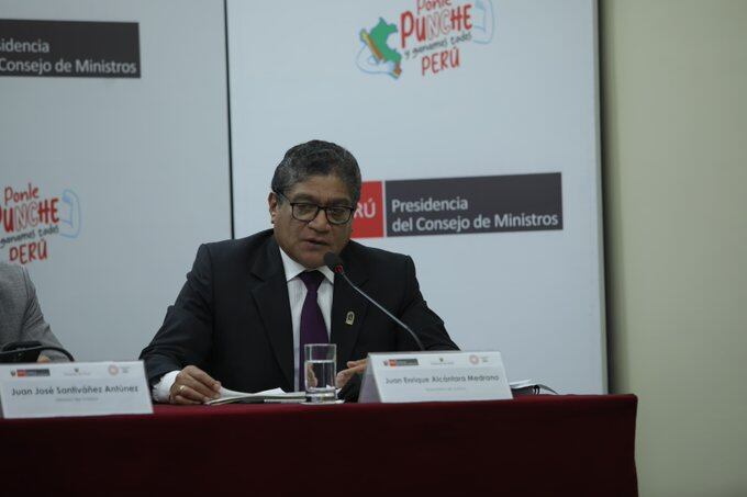 El viceministro de Justicia, Juan Alcántara, indicó que la nueva franja informativa se emitiría entre las 6 p.m. y las 11 p.m., con una duración máxima de 40 minutos (equivalente al 3 % de la producción diaria de cada medio). (Foto: GEC)