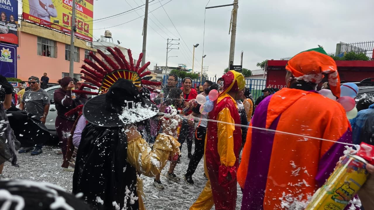 La espuma causa conjuntivitis química, según el periodo de exposición (Foto: Yunsu Pariapaza)