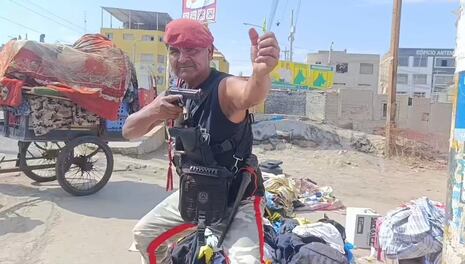 “Rambo de Ica” solicita apoyo para recuperar su triciclo, su principal herramienta de trabajo