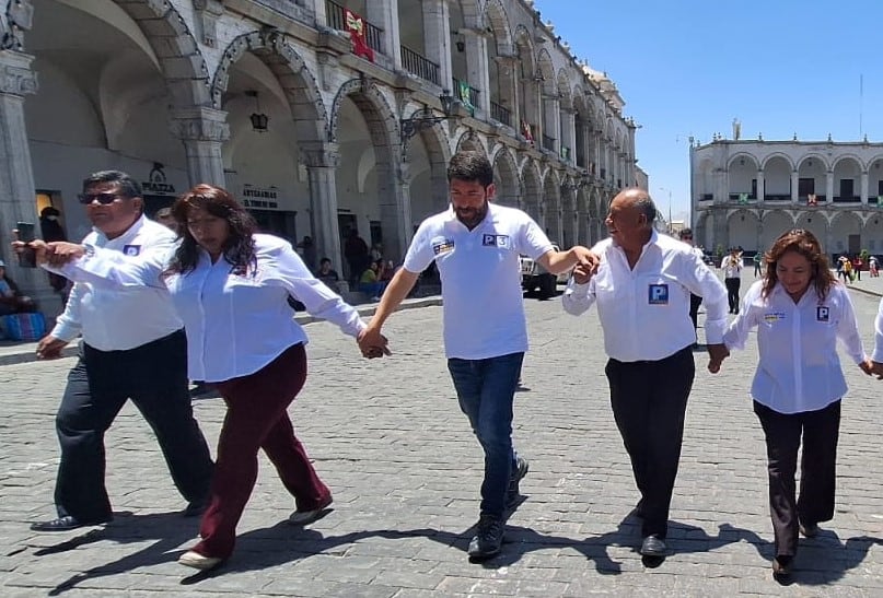 Raúl Noblecilla en la Plaza de Armas de Arequipa. Foto: GEC.