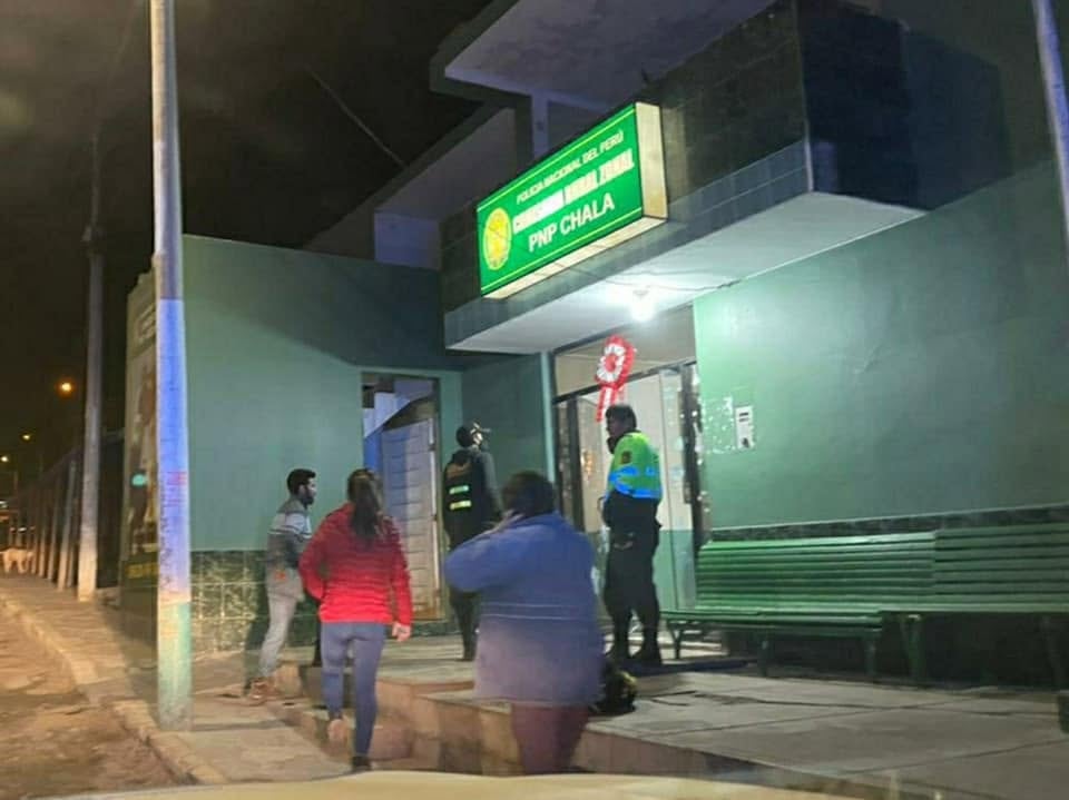 Inseguridad ciudadana: cambian a tres policías en Chala tras protesta de pobladores