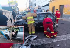 Arequipa: Chofer ebrio choca, deja heridos, fuga y termina estrellado contra un paradero (VIDEO)