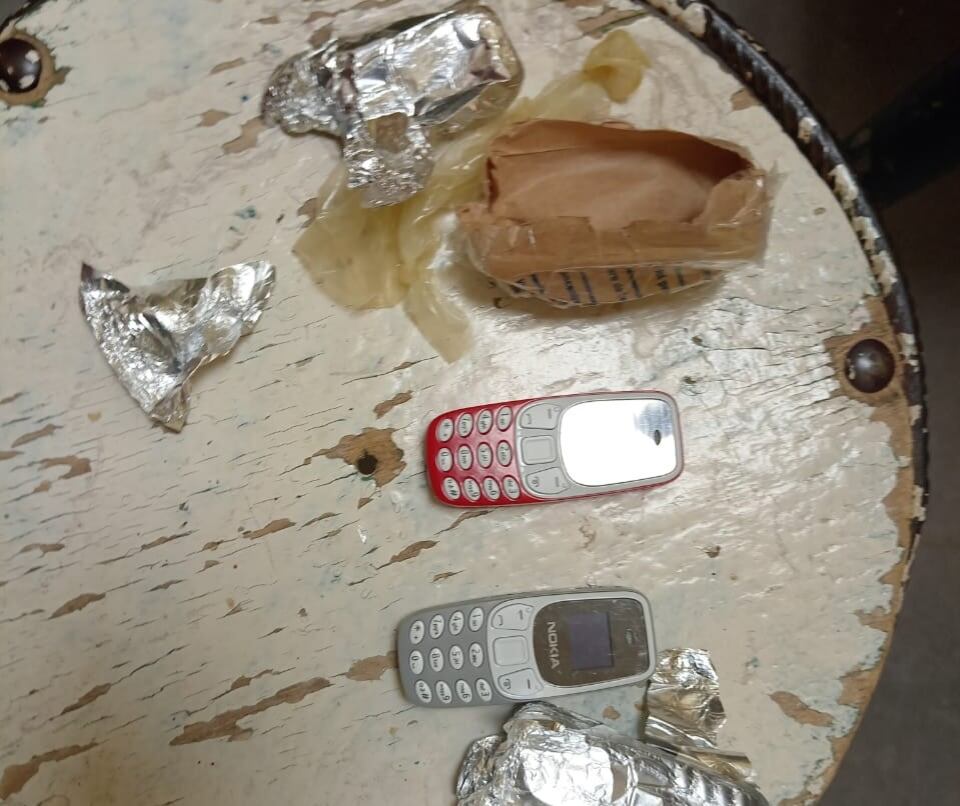 Mujer pretende ingresar celulares al penal de Piura