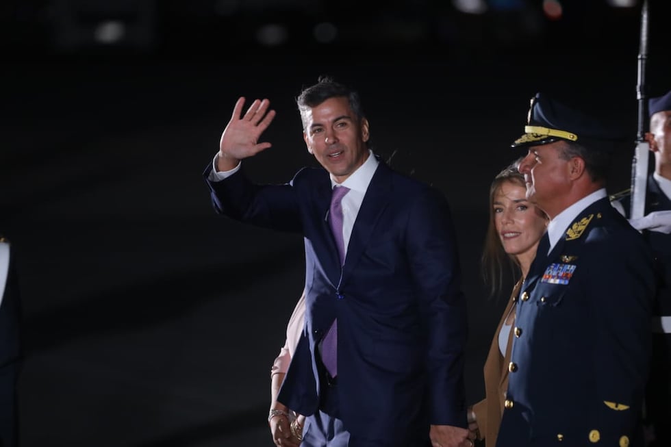 Presidente de Paraguay arriba a Lima para participar en la toma de mando de Keiko Fujimori
