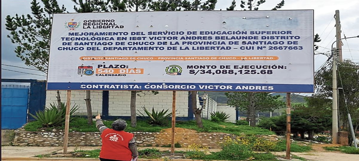 Gobierno Regional no emitió reportes posteriores de publicidad estatal, mientras que burgomaestres promocionaban sus nombres y cargos en obras.