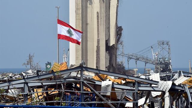 Rescatistas chilenos descartan signos de vida en edificio derruido en Beirut 