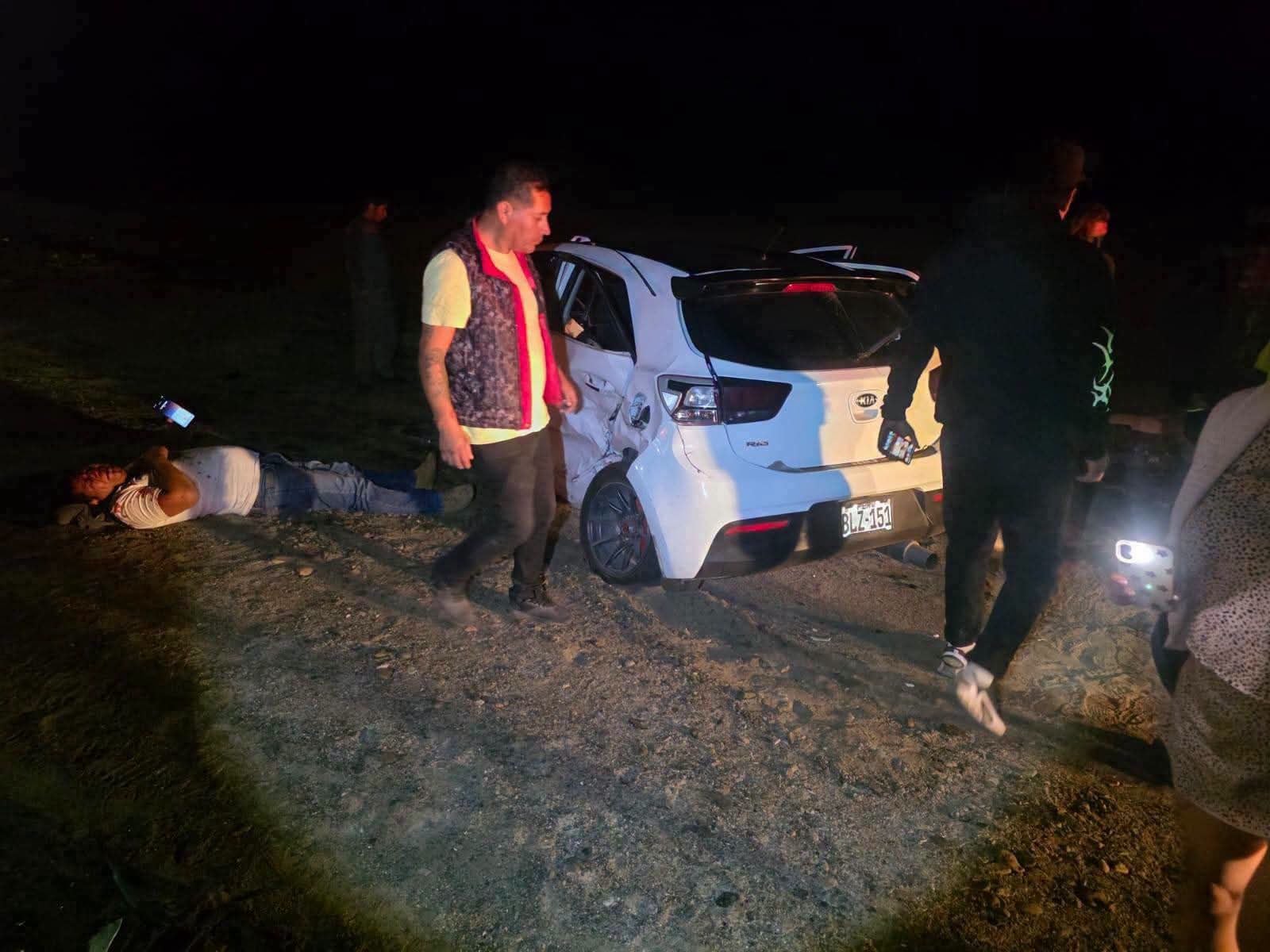 Choque frontal entre dos vehículos deja seis heridos en la Panamericana Sur (Foto: PNP)