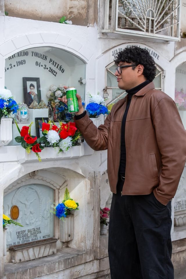 Día del Padre: familias visitan el cementerio El Ángel para recordar a sus seres queridos (Fotos: Fernando Sangama/GEC)