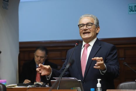 JNE confirma que Alejandro Aguinaga infringió la neutralidad electoral por uso de símbolos de Fuerza Popular