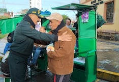 Jefe de la Región Policial Junín sorprende con regalos a papás trabajadores