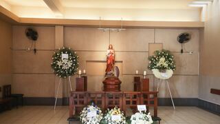 Así se lleva a cabo el velorio de Felpudini, ícono del humor peruano (GALERÍA)