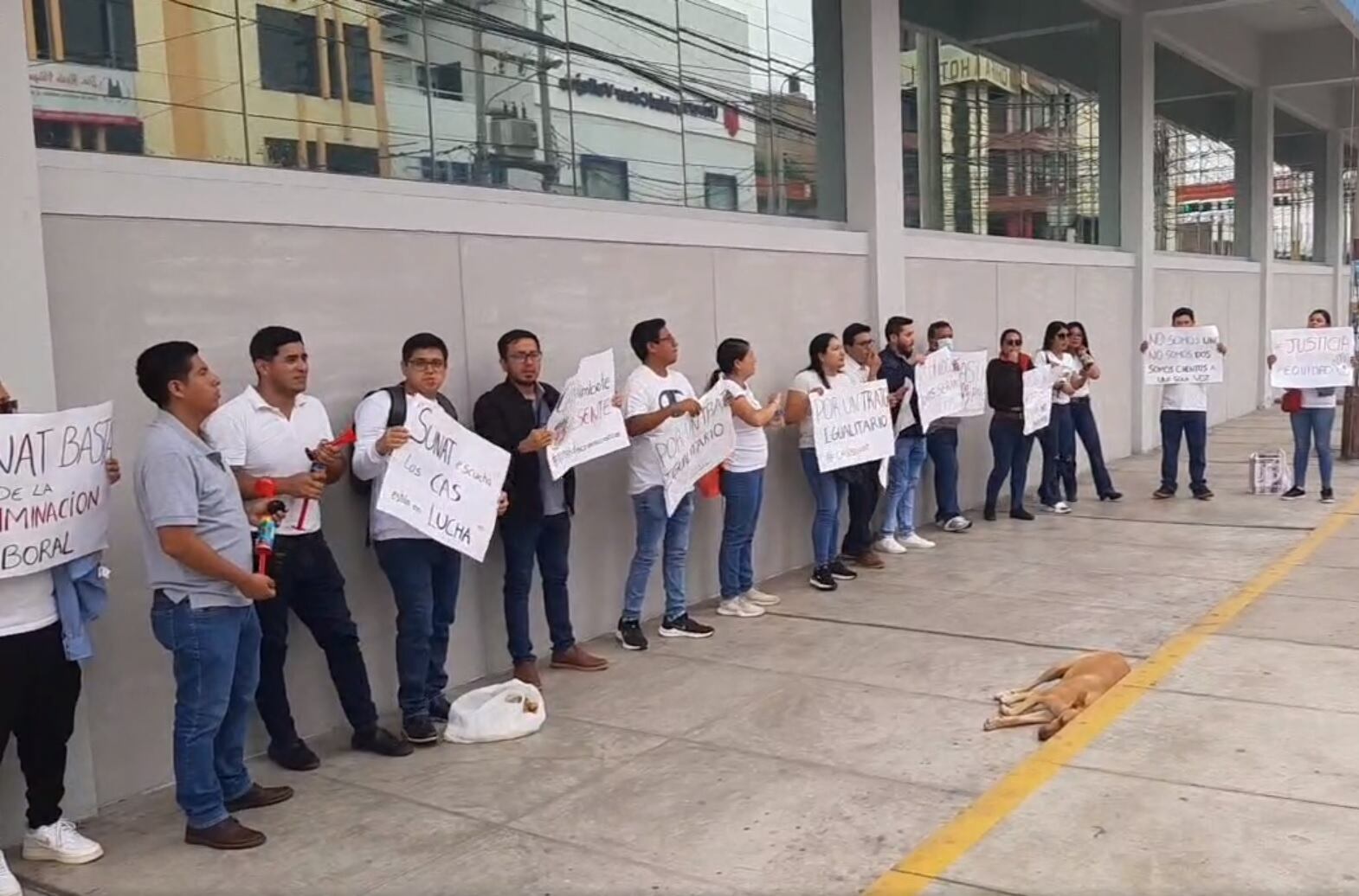 Manifestantes solicitan tener los mismos beneficios que el personal que se encuentra bajo el Decreto Legislativo 728.