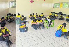 Trujillo: Estudiaron en el piso porque les quitaron mobiliario