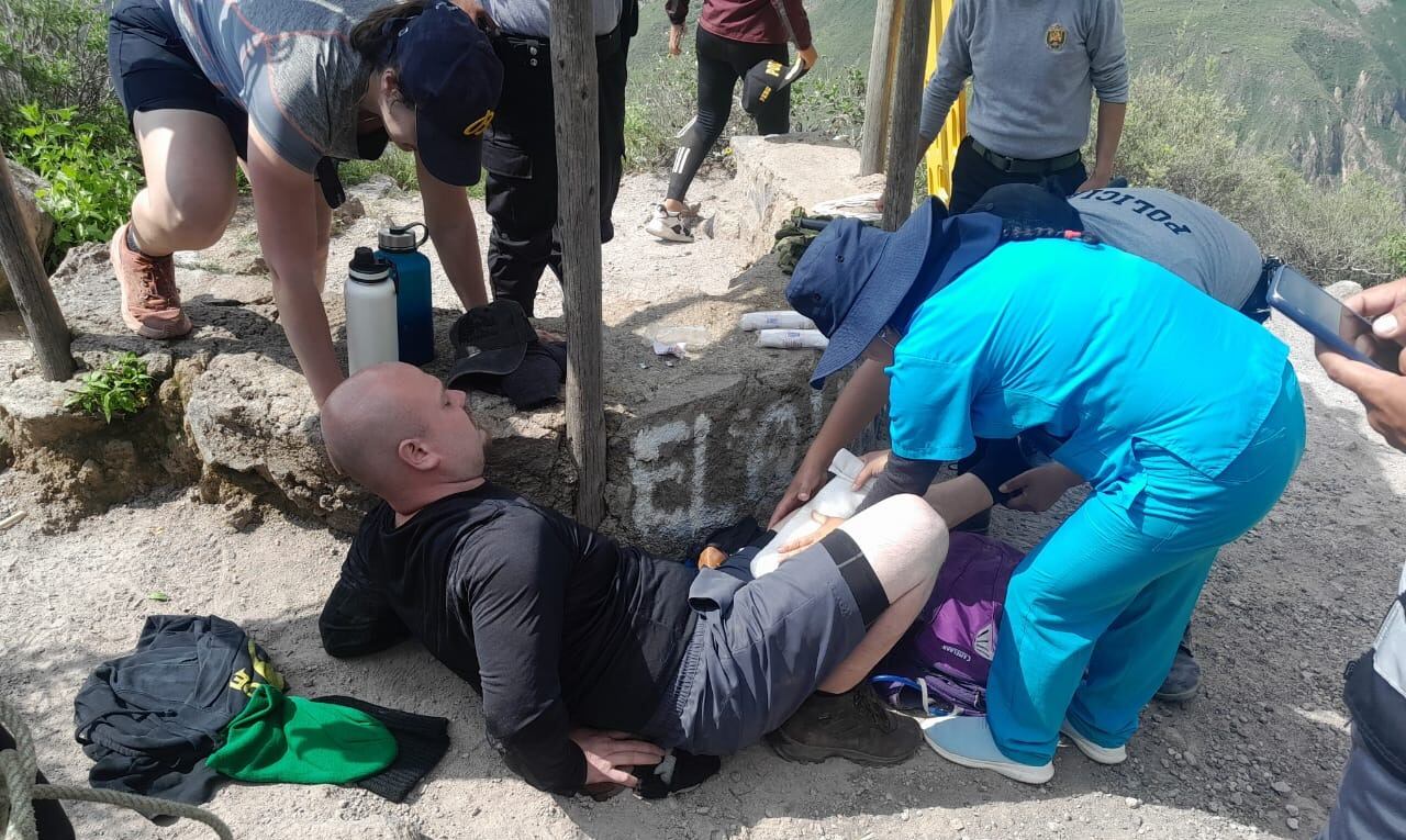 Extranjero fue estabilizado en el lugar para su posterior trasladado. (Foto: Difusión)