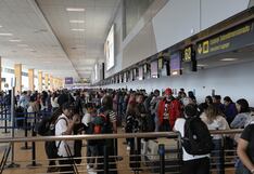 Aeropuerto Jorge Chávez: Reportan caída de una baldosa del techo, al lado del patio de comidas