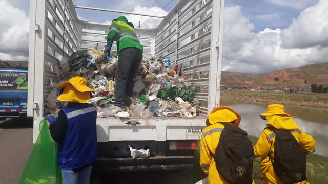 Municipio de Azángaro recoge cerca de 13 toneladas de residuos sólidos