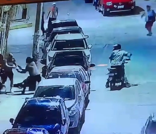 Hieren a fiscal delante de su familia