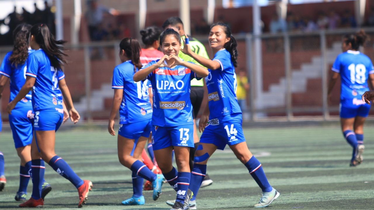Las tricolores se impusieron con tantos de Rubí Acosta (dos), Solange Liñán (dos), Selene Herrera y Arantza Colmenares. (Foto: CAM)