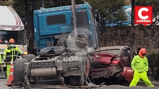 La Oroya: Tráiler impacta contra auto y deja herido a policía en la Carretera Central