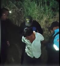 Delincuentes robaron cargamento de limones y maniataron al chofer.