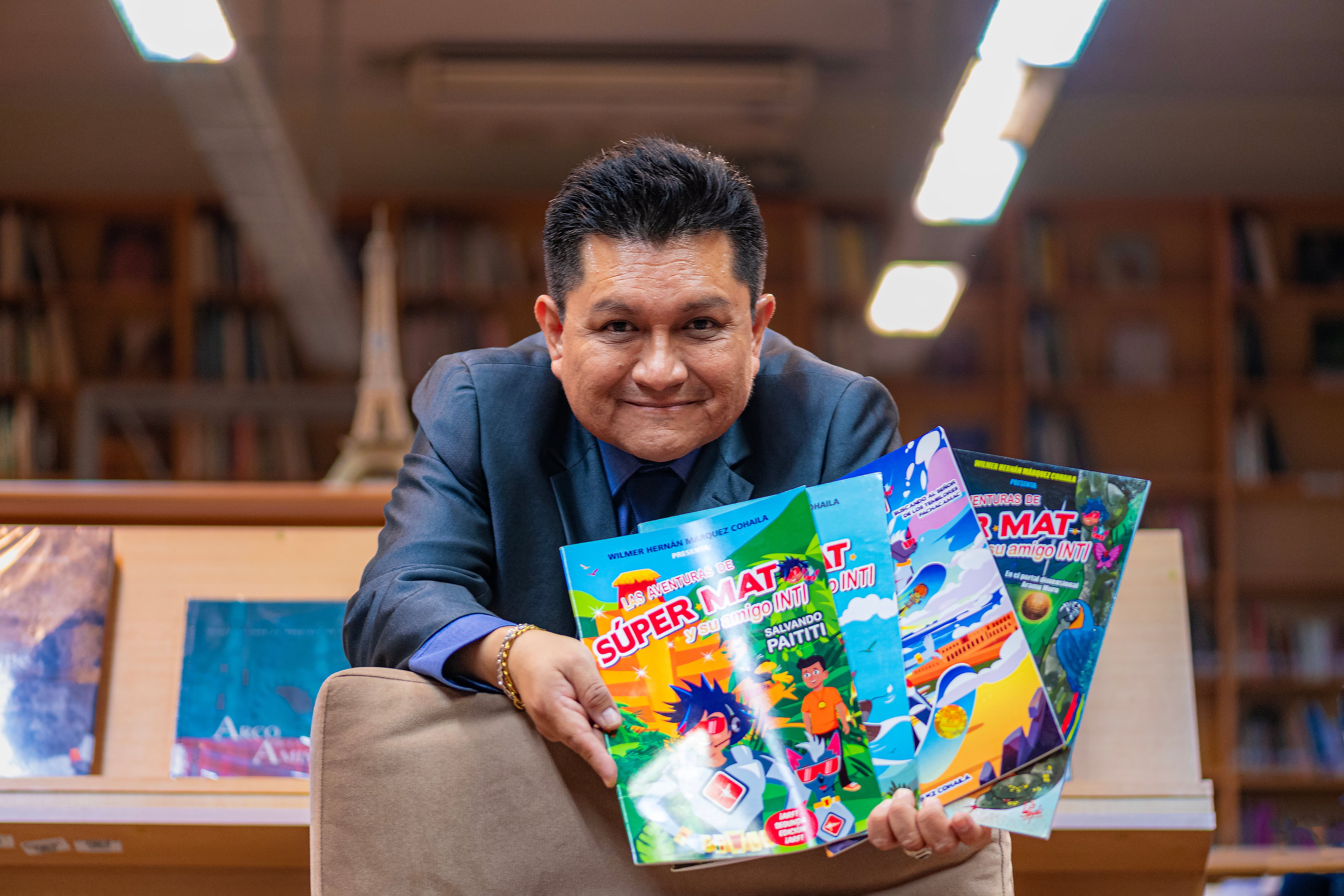 Wilmer Márquez orgulloso de su personaje Súper Mat que desarrolla sus aventuras en nuestro medio.