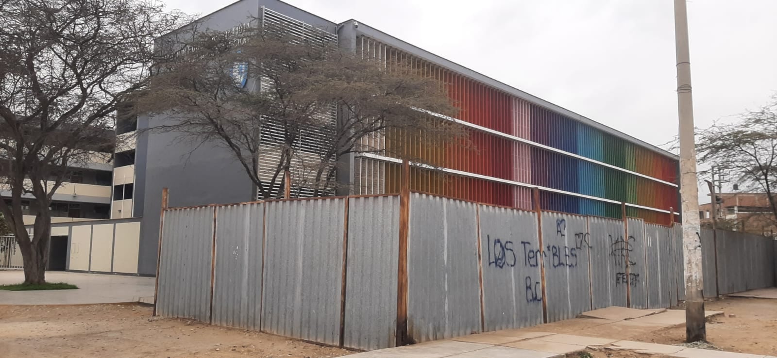 Colegio La Inmaculada, situado en la urbanización Villarreal, permanece cerrado desde 2021.