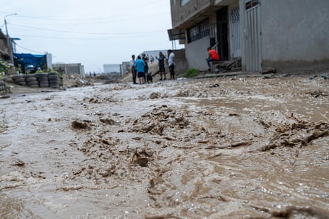 Gobierno prorroga estado de emergencia en 134 distritos por intensas lluvias