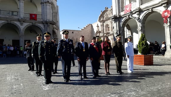 Las principales autoridades presentes en actos protocolares por el Aniversario de Arequipa. (Foto: GEC)