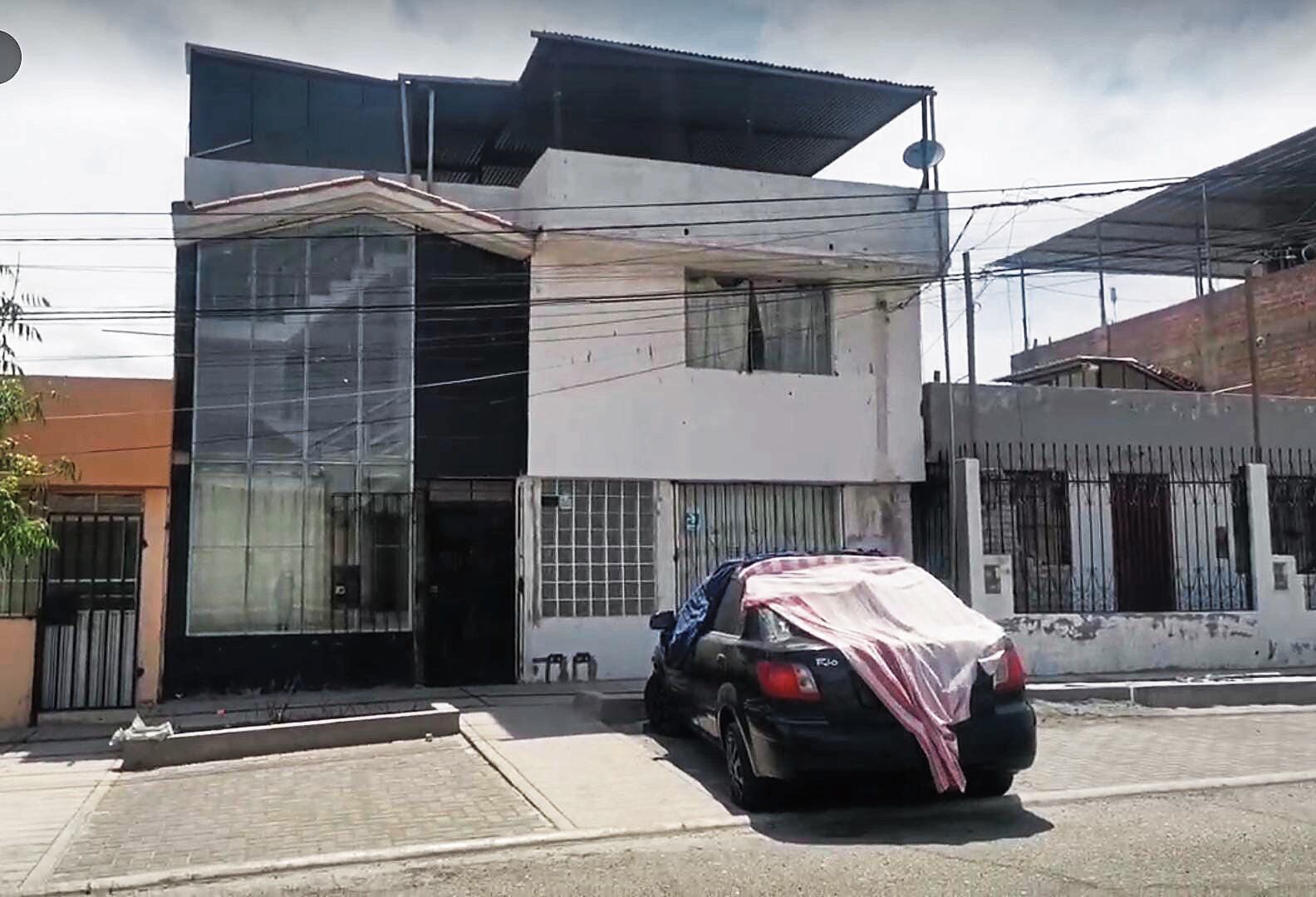 Dispararon 18 veces contra vivienda y vehículo. Foto: GEC