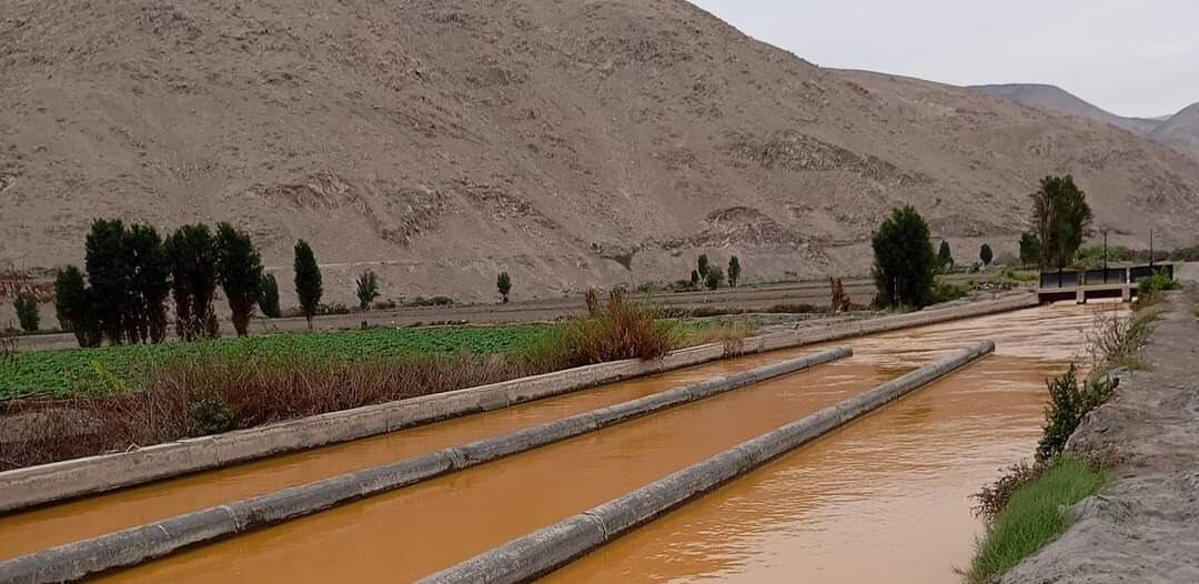 Coloración inusual en el río Tambo. (Foto: Difusión)