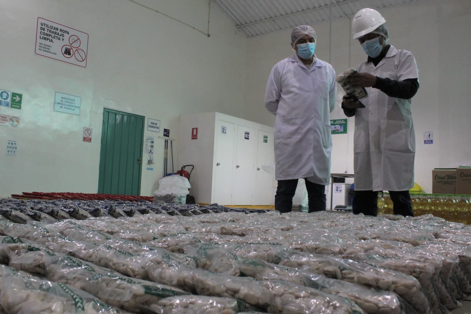 Esto se realiza con el objetivo de garantizar un servicio alimentario inocuo y de calidad