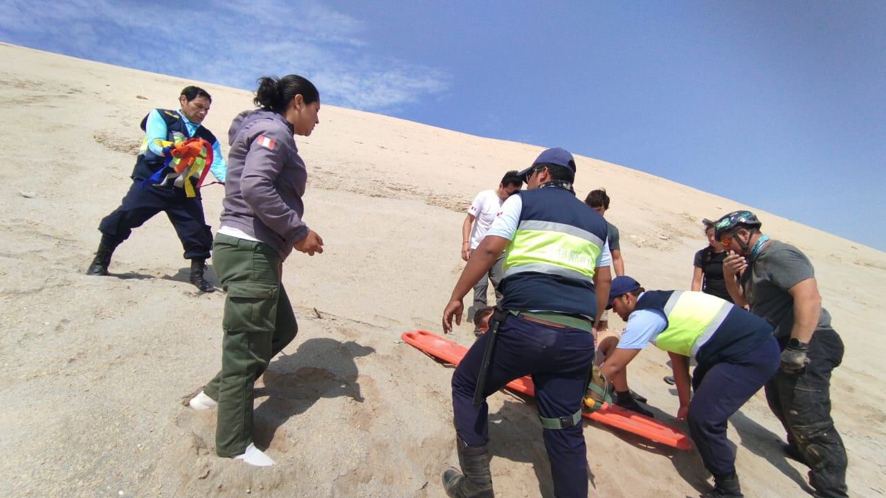 Pisco: Caída de parapente casi le cuesta la vida a turista en Paracas.