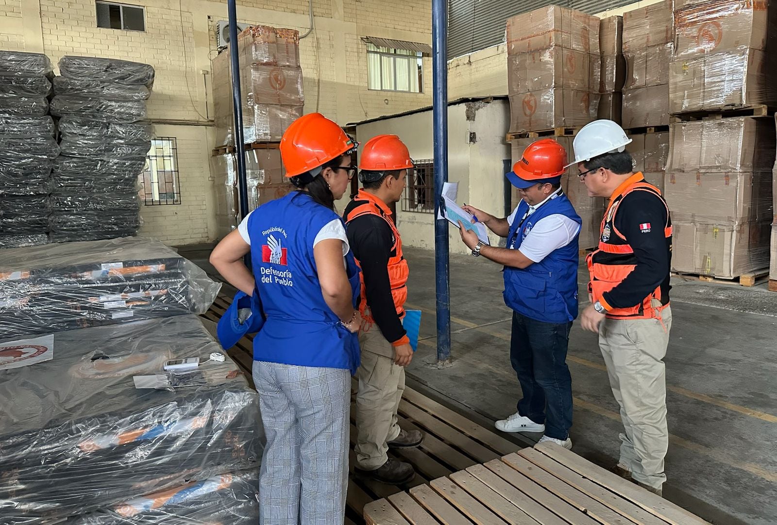 Inspeccionan almacenes de Defensa Civil ante el anuncio de lluvias intensas del FEN