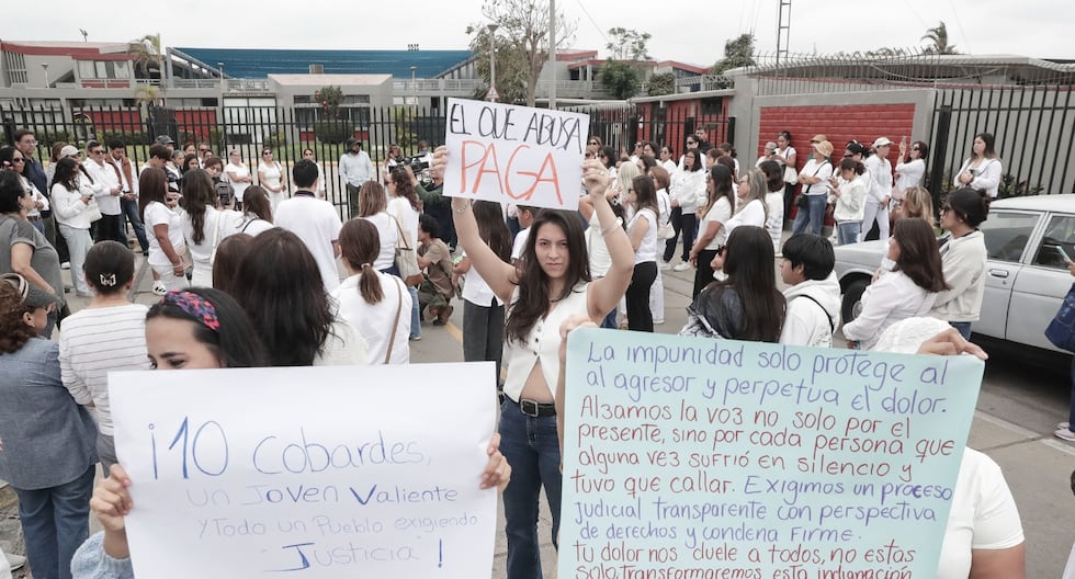 Liceo Naval: Padres de familia piden sanción ejemplar en marcha en respaldo a escolar víctima de agresión sexual (FOTOS)