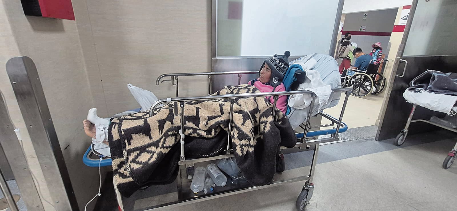 Piden ayuda para mujer con discapacidad intelectual que está abandonada en hospital de Arequipa (Foto: Pedro Torres/@photo.gec)