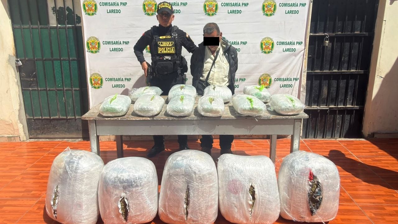 Llevaba cargamento en un miniván que cubre la ruta Huamachuco-Trujillo. (Foto: PNP)