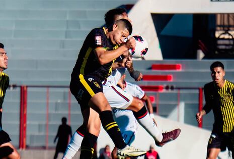 Melgar igualó sin goles en Moquegua y pierde el paso en el Torneo Clausura