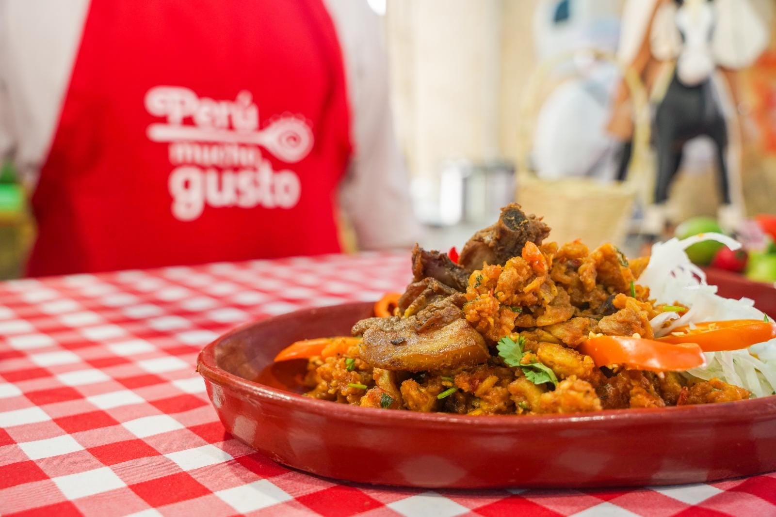La feria gastronómica organizada por Promperú ofrecerá platos entre S/25 y S/30, talleres de café, experiencias con pisco, clases de cocina y espectáculos culturales. Se realizará del 30 de octubre al 1 de noviembre en la Costa Verde de Magdalena del Mar.