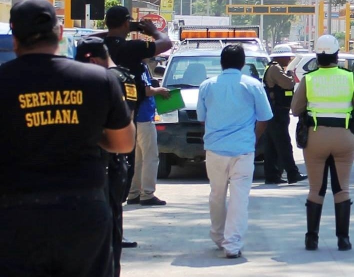 Piura: Hampón roba vehículo del frontis de la ODPE en Sullana
