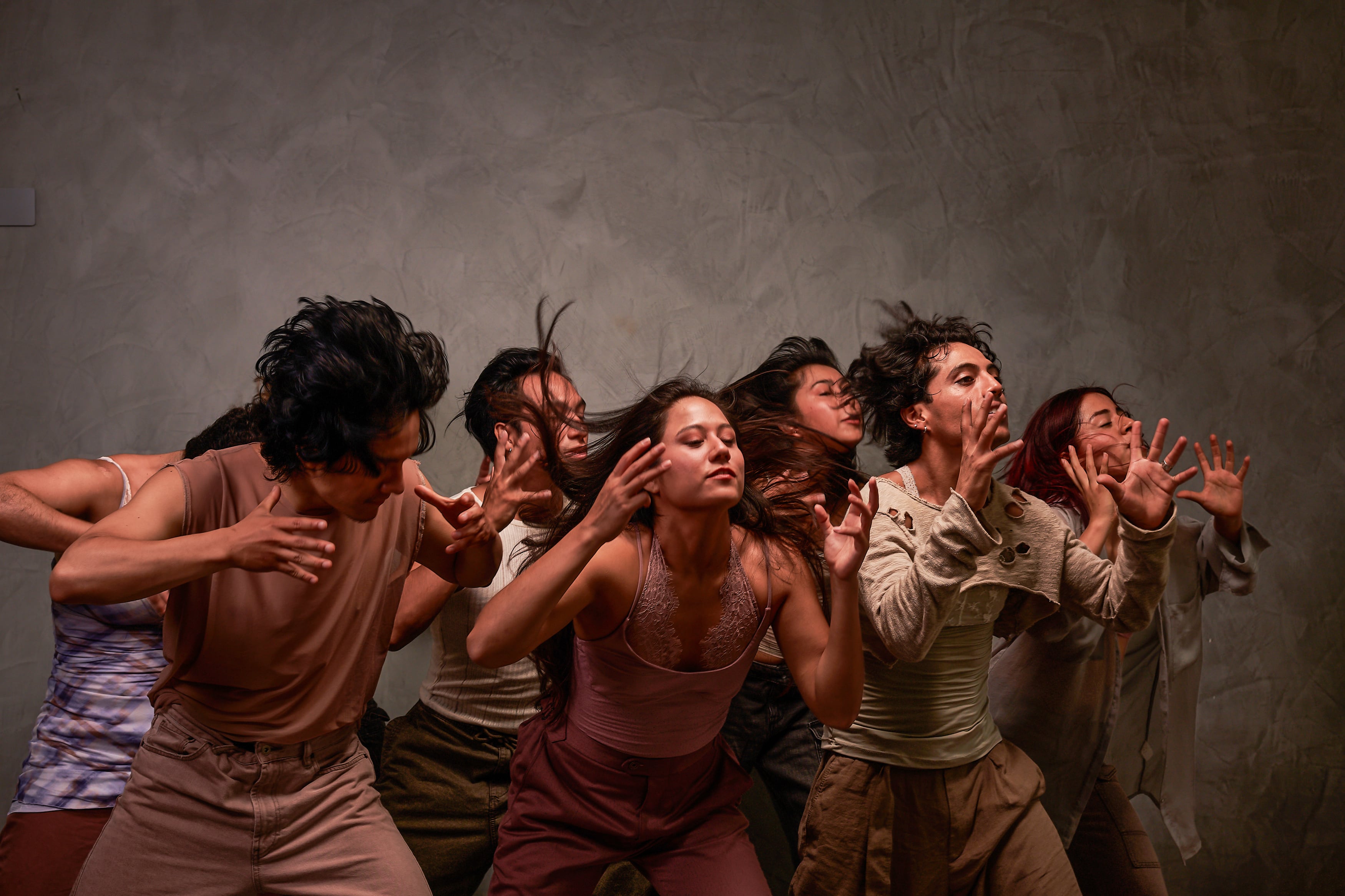 La propuesta escénica, ganadora de los Estímulos Económicos 2025 del Ministerio de Cultura, aborda las pulsiones humanas mediante el lenguaje del cuerpo.