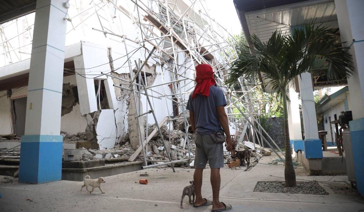 Un sismo de magnitud 7,6 impactó en la isla filipina de Mindanao y generó alertas de tsunami. (Foto de EFE/EPA/BERNIE SIPIN DE LA CRUZ)