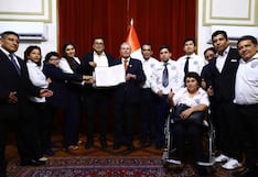 Congreso firma ley que permite nombramiento de trabajadores de salud en nuevos regímenes laborales