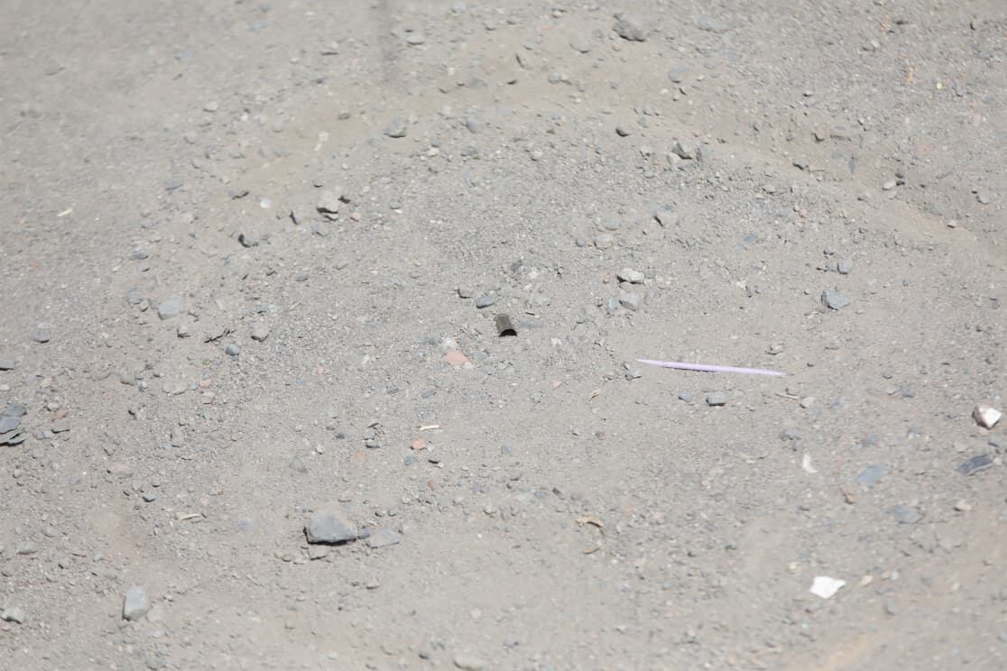 PNP recogió los casquillos de bala para realizar el análisis balístico forense. Fotos: Lenin Tadeo | @photo.gec