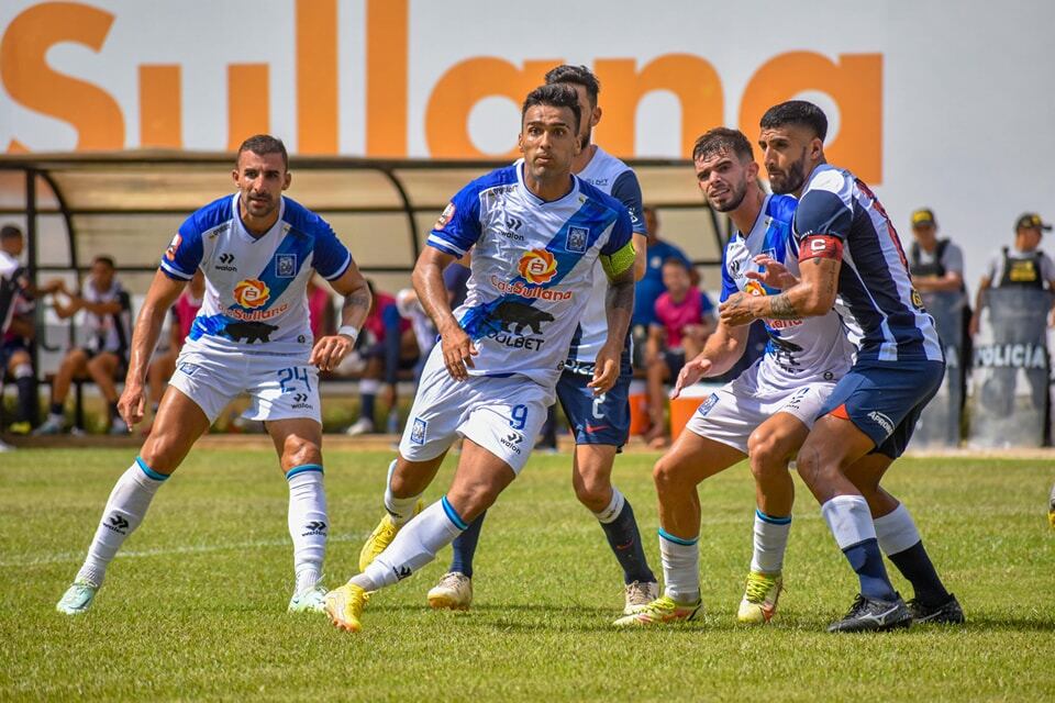 Dirigidos por Jorge Agapo Gonzáles juegan hoy, a las 8:30 pm.